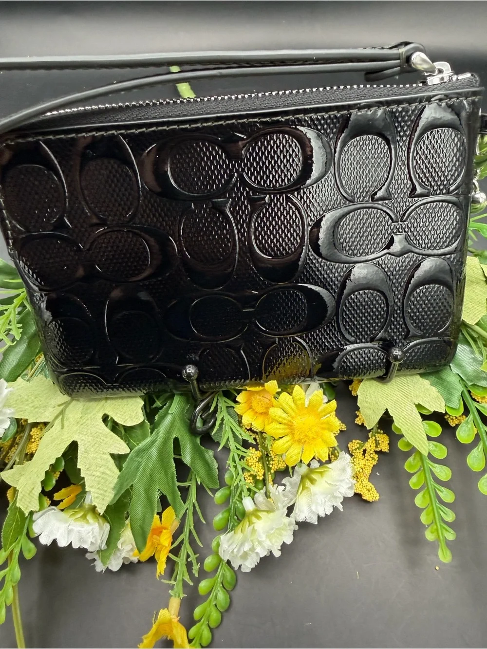COACH Black Patent Medium Corner Wristlet